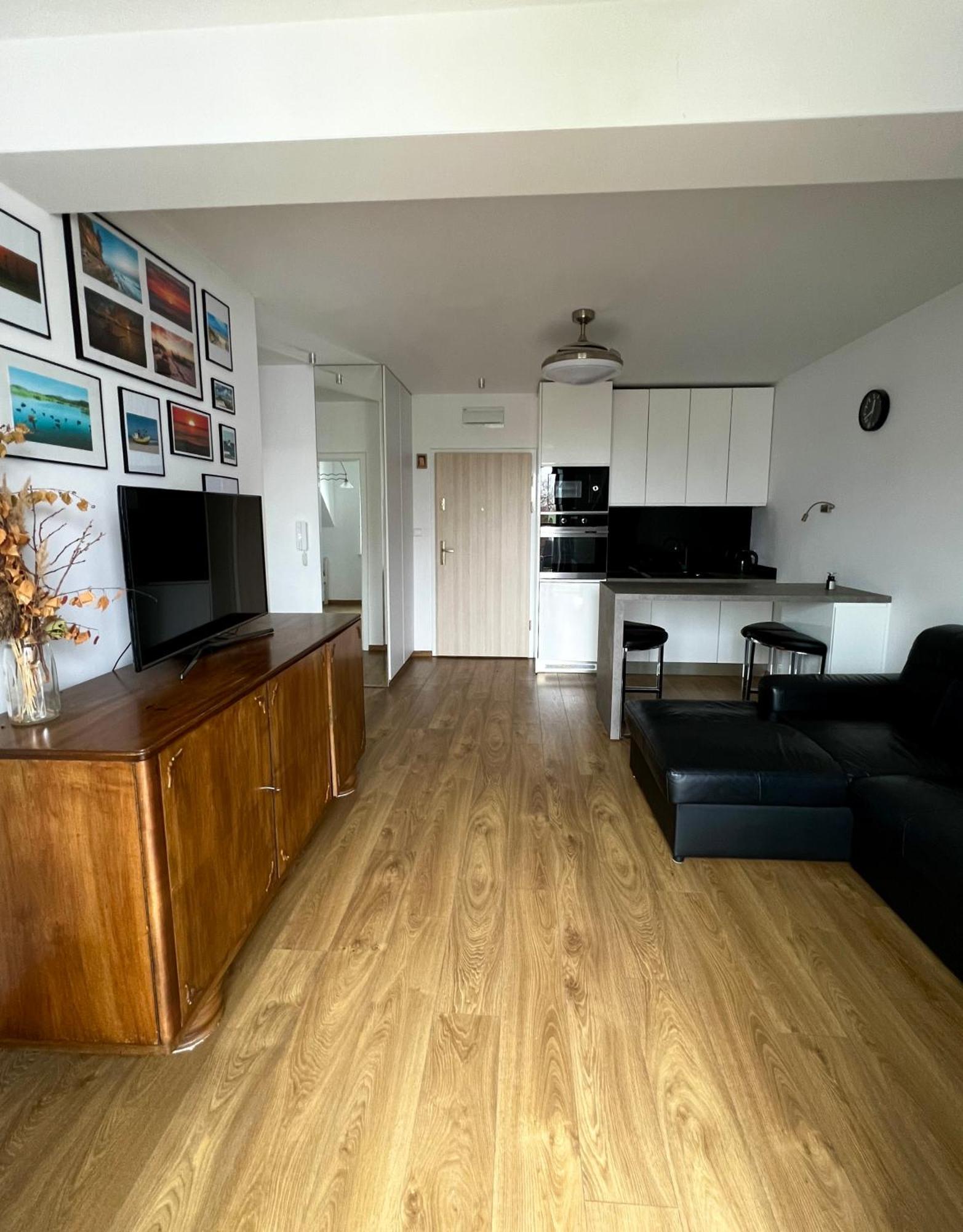 Apartment Waterline Standard Class