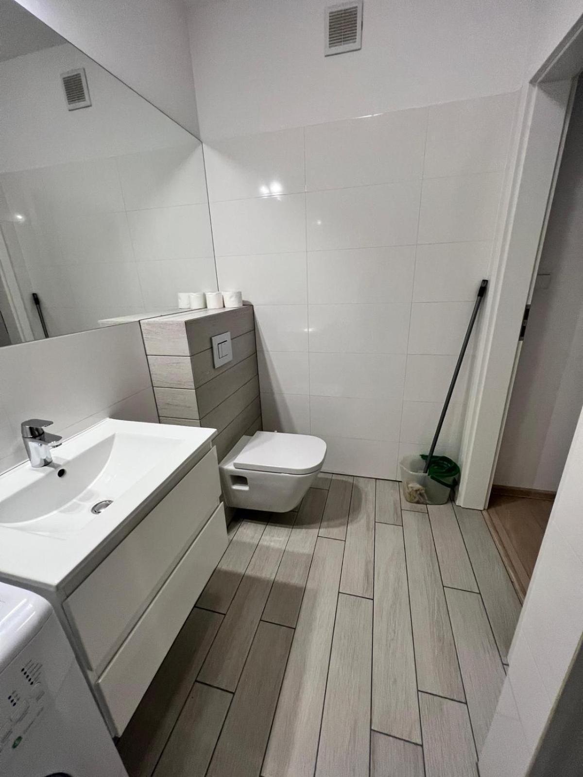Waterline Standard Class Apartment *